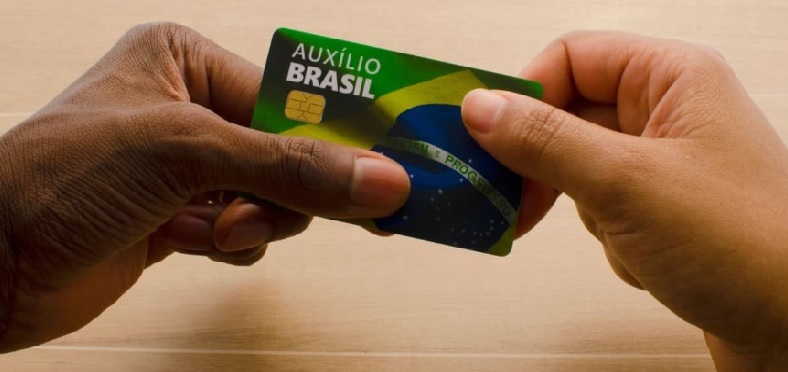 CGU identificou R$ 3,9 bilhões em pagamentos indevidos no Auxílio Brasil em 2022