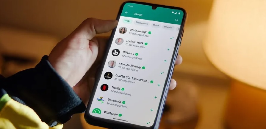 Câmara: CCJ aprova cobrança de dívidas por WhatsApp
