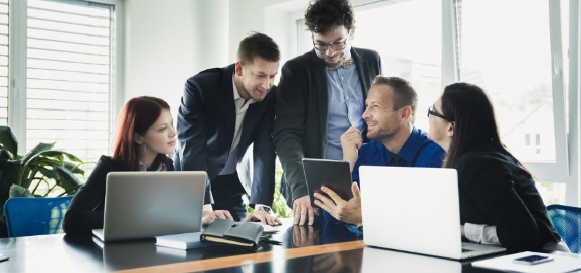Por que as empresas devem qualificar funcionários e incentivar o desenvolvimento de carreira