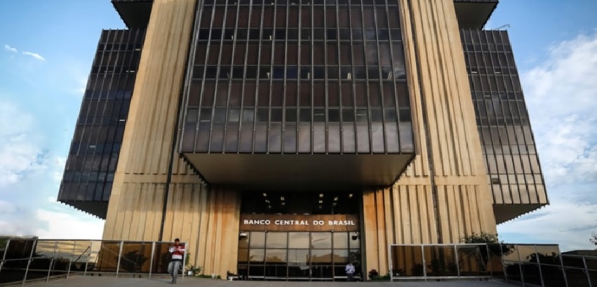 Banco Central ainda tem R$ 8,15 bilhões esquecidos: verifique se você tem valores a receber