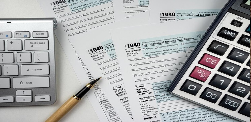 Governo pretende manter isenção de até dois salários mínimos no IRPF 2025; valor ajustado será de R$ 3.036