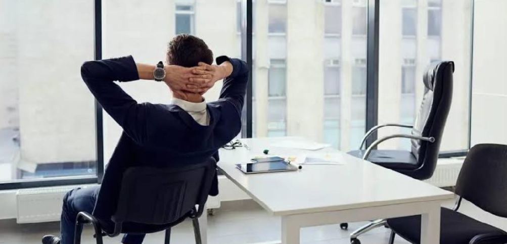 O empregado é obrigado a trabalhar nas férias ou no WhatsApp fora do expediente?
