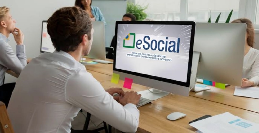 Empregadores devem enviar dados de trabalhadores ao eSocial até 20 de junho para nova rodada do Abono Salarial
