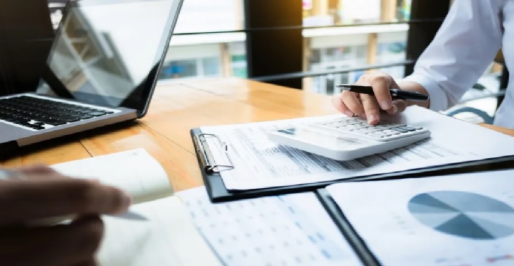 Salário nas micro e pequenas empresas cresce 5% e supera ritmo de empresas maiores